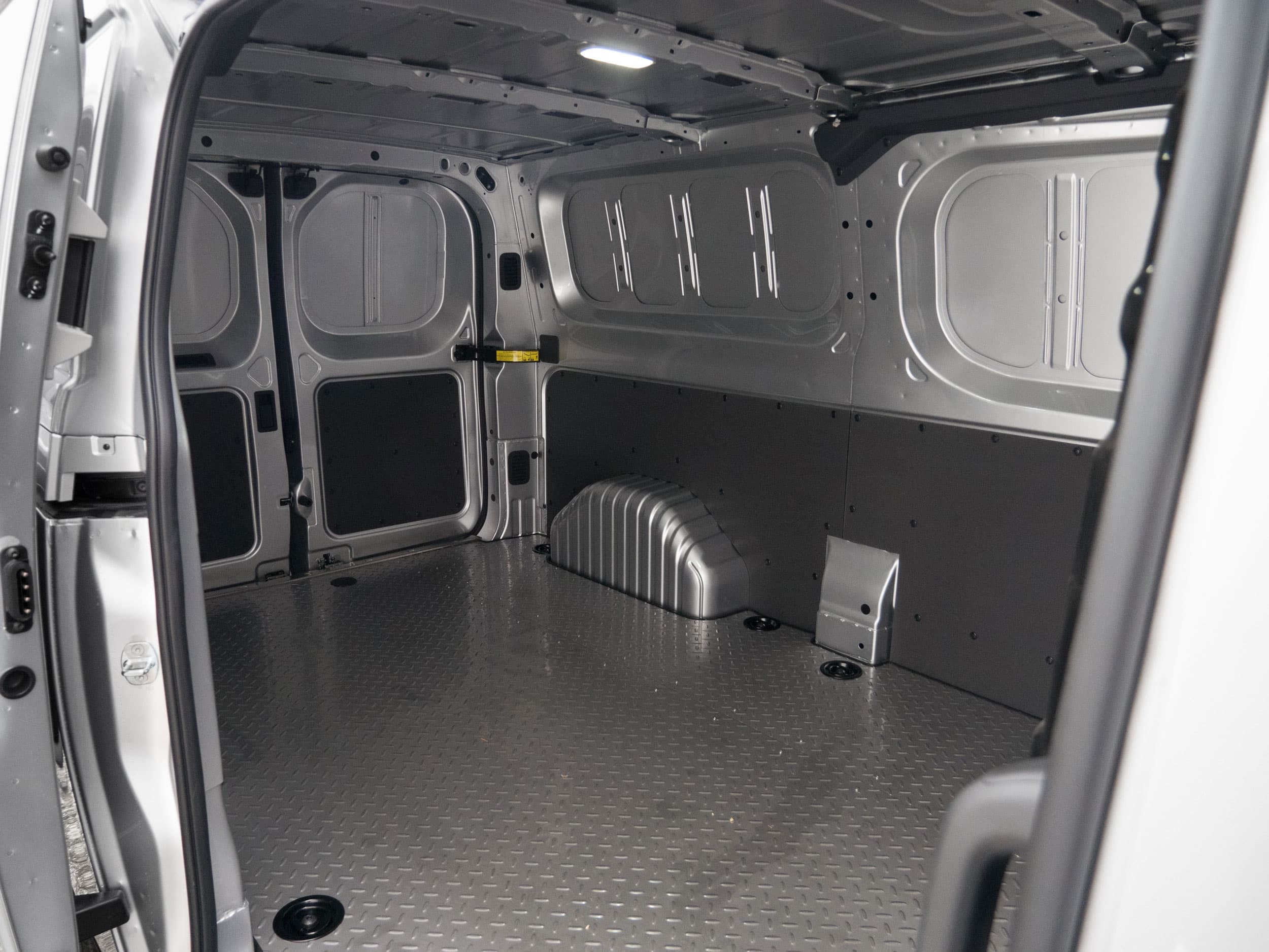 Maxus Deliver7 interior back